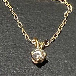 Elegant Gold  Diamond Pendant 0.25-0.3 Ct